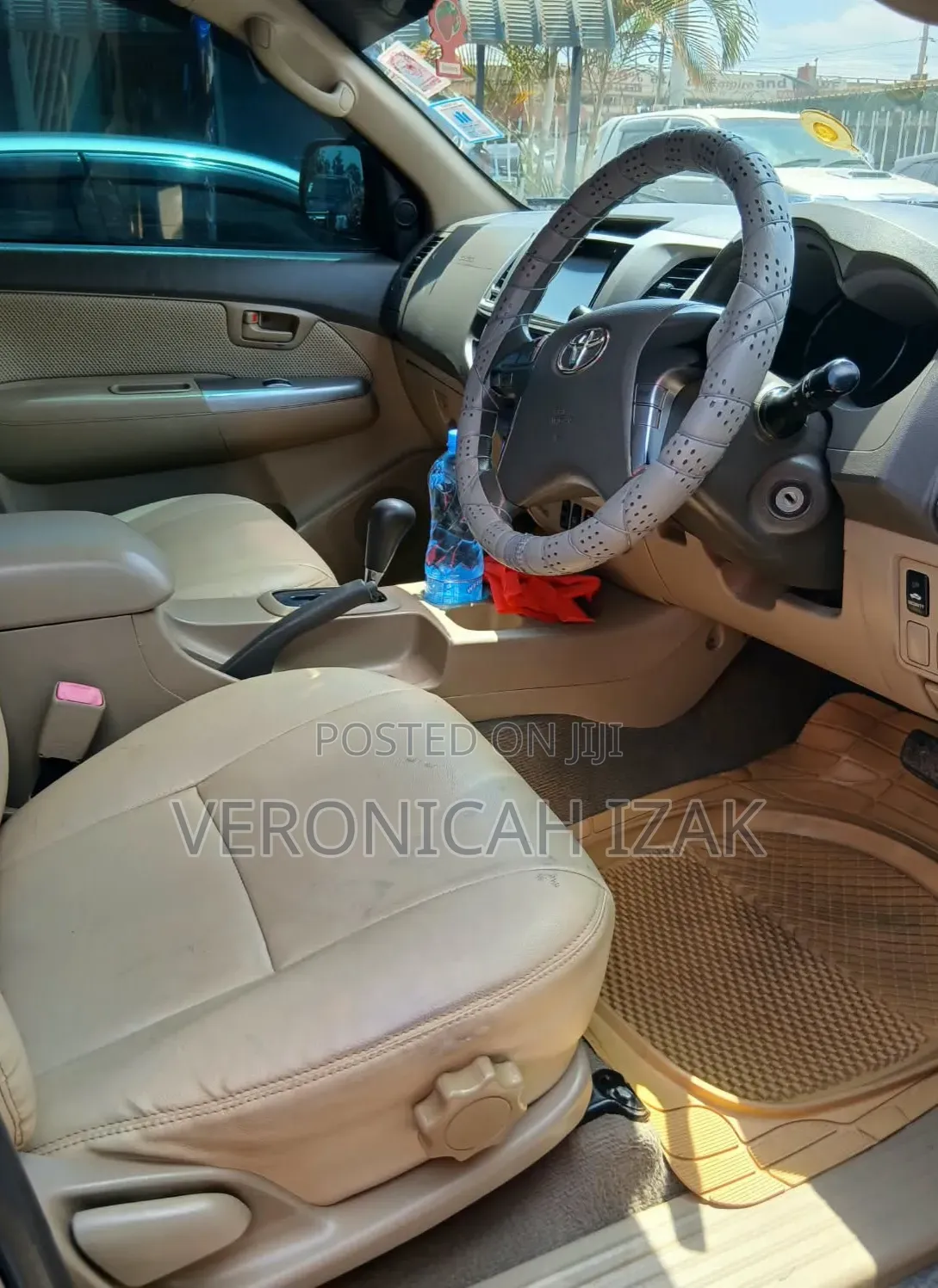 Toyota Hilux 2011 Black