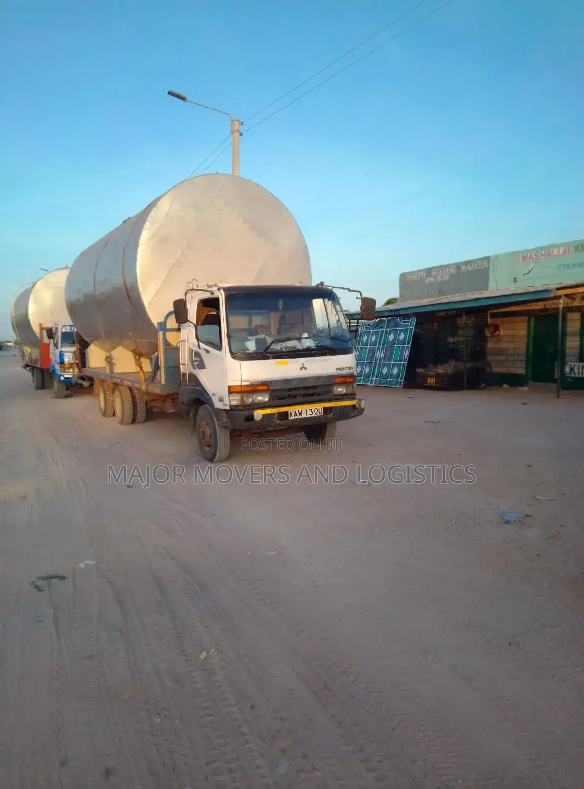 Mguu Kumi Lowloader for Wide Load Transport