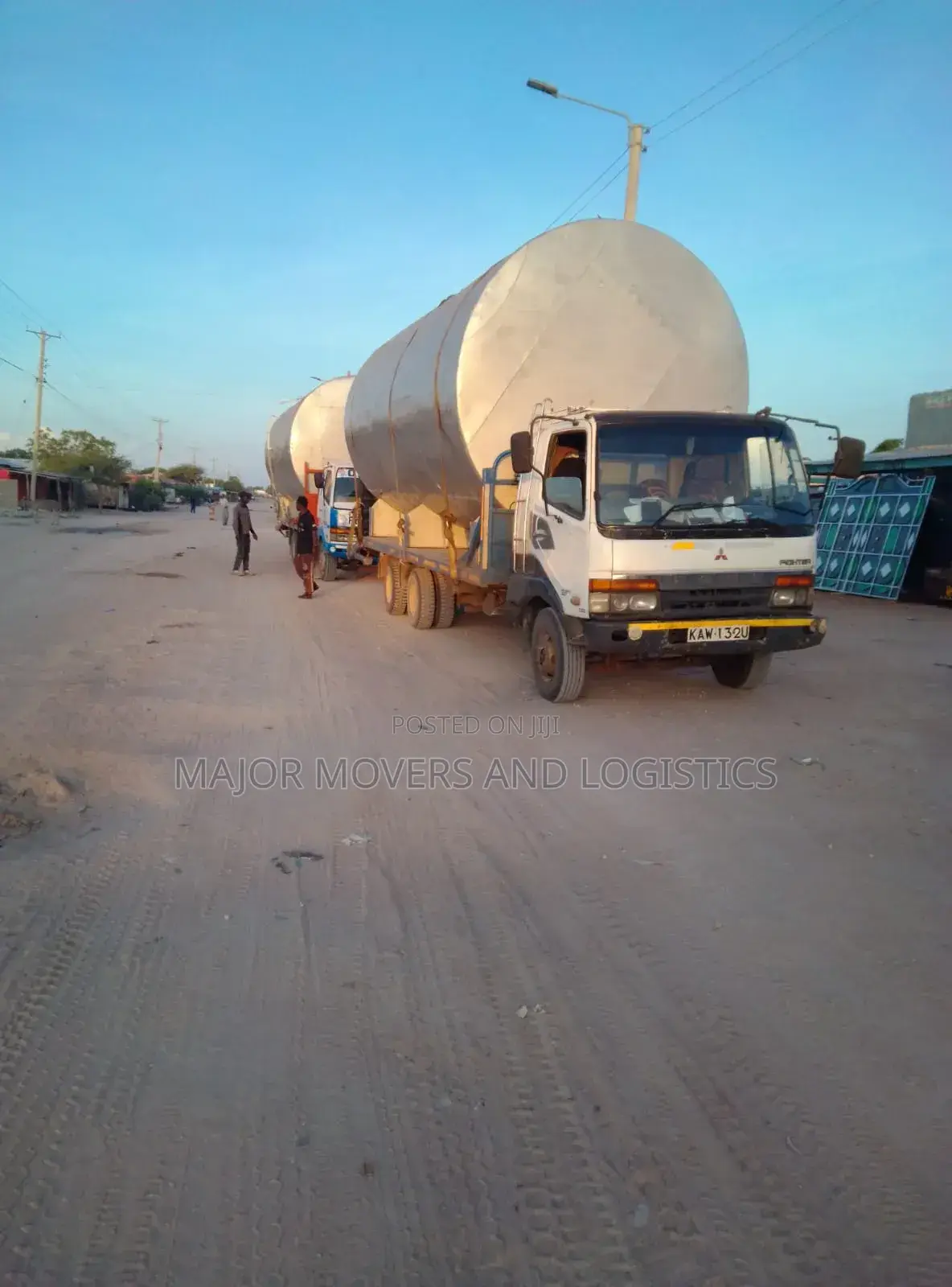 Mguu Kumi Lowloader for Wide Load Transport