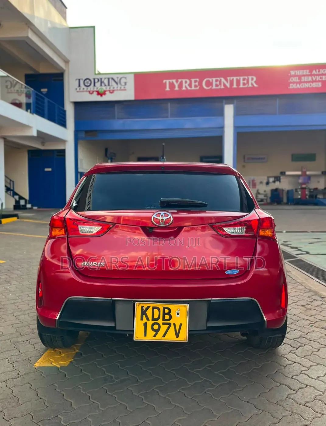 Toyota Auris 2013 Red