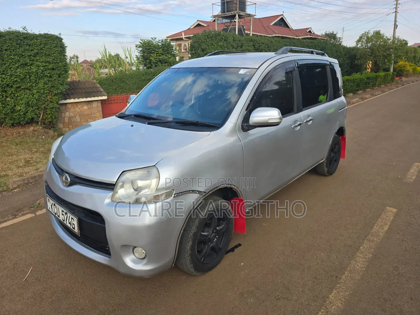 Toyota Sienta 1.5 FWD 2012 White