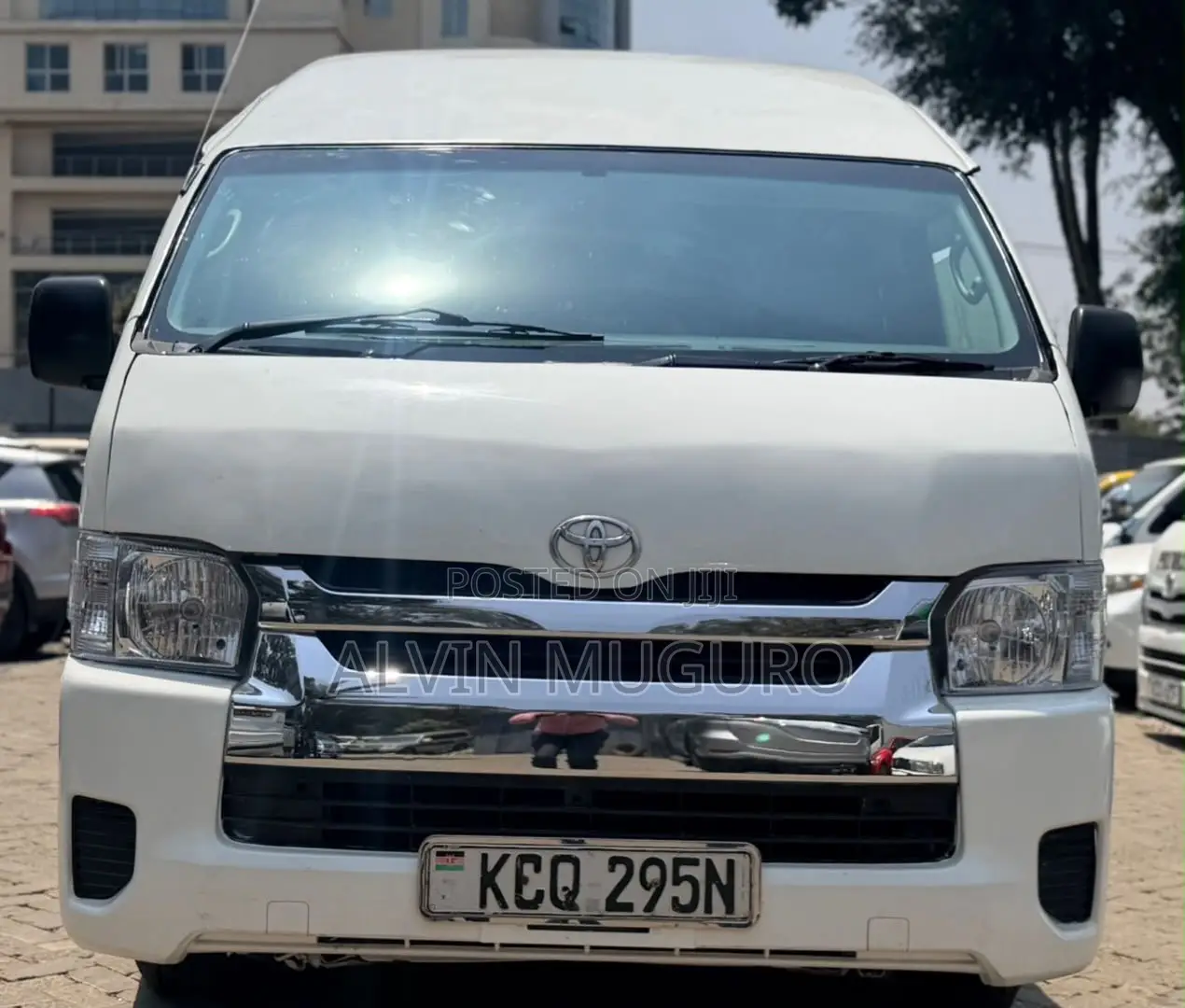 Toyota HiAce 2013 White