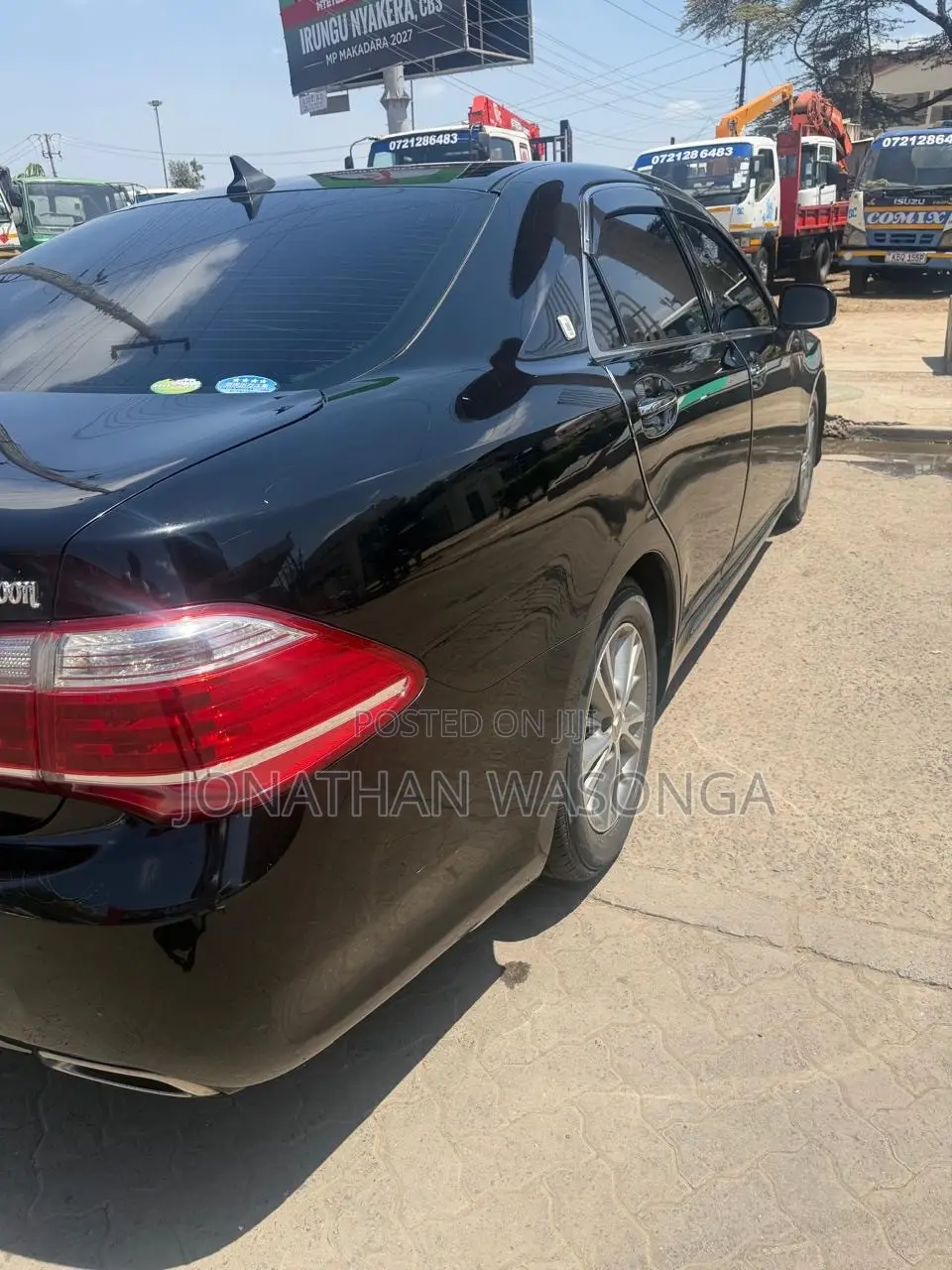 Toyota Crown 2012 Black
