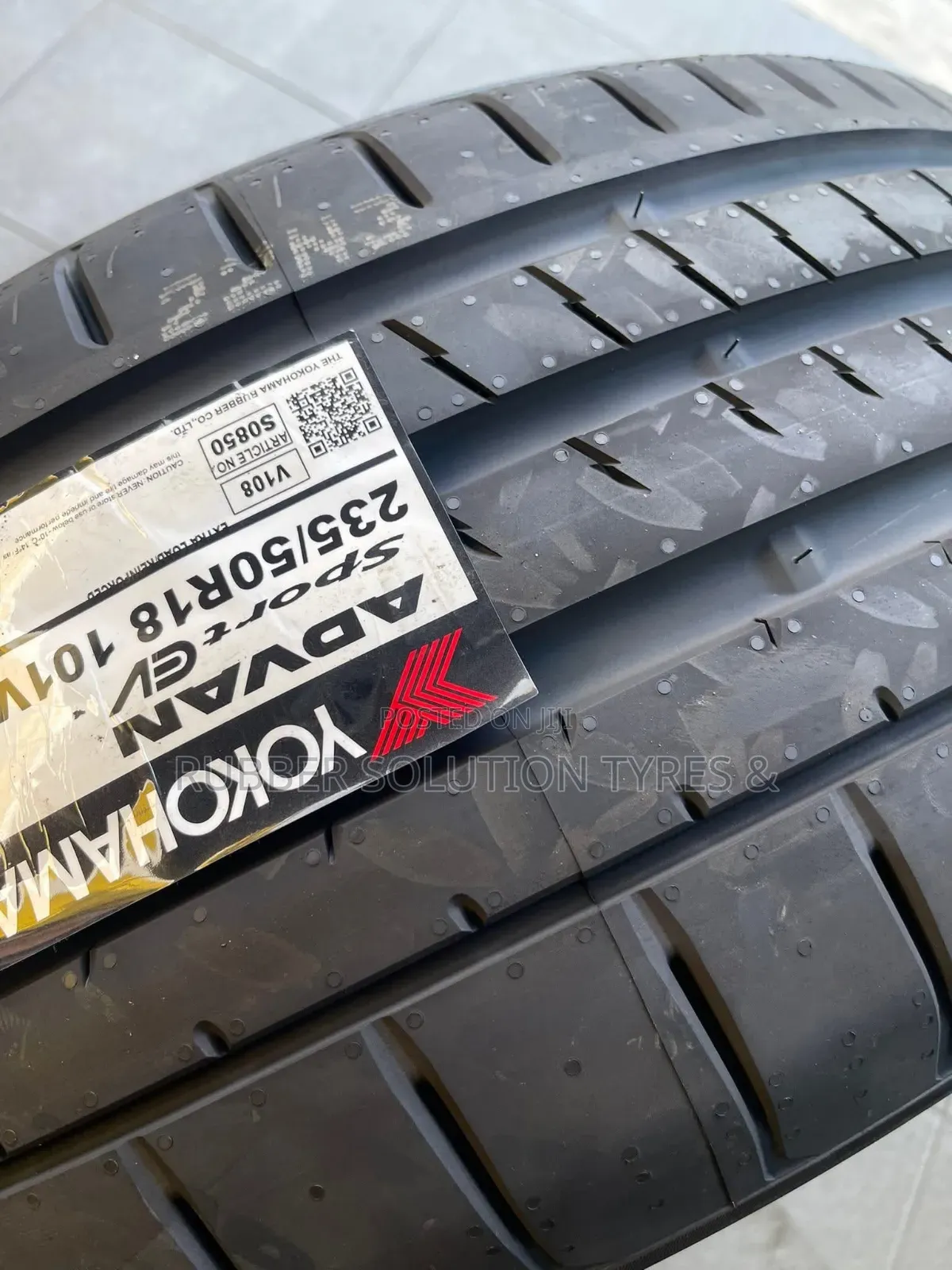 235 /50 R18 Yokohama Tyres 101v Advan Sport