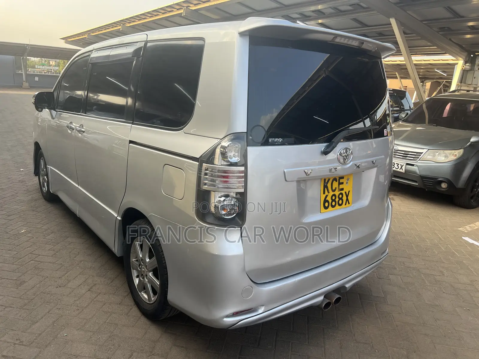 Toyota Voxy 2008 Silver