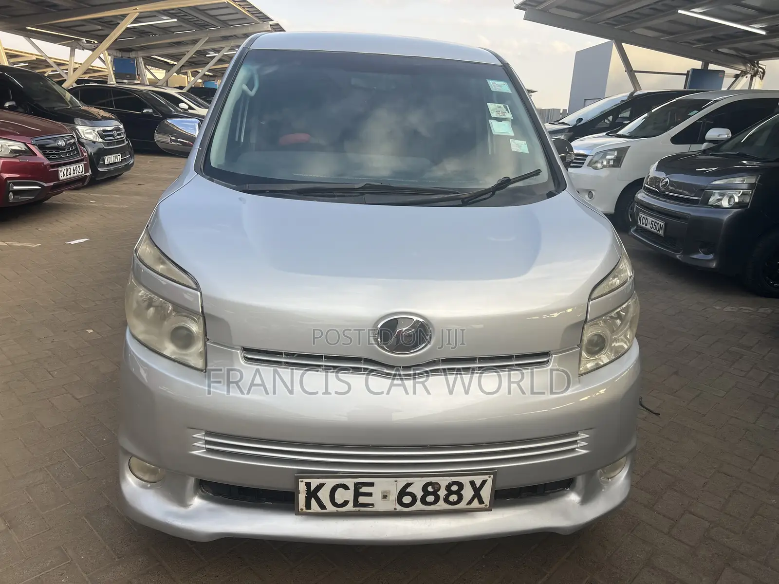 Toyota Voxy 2008 Silver