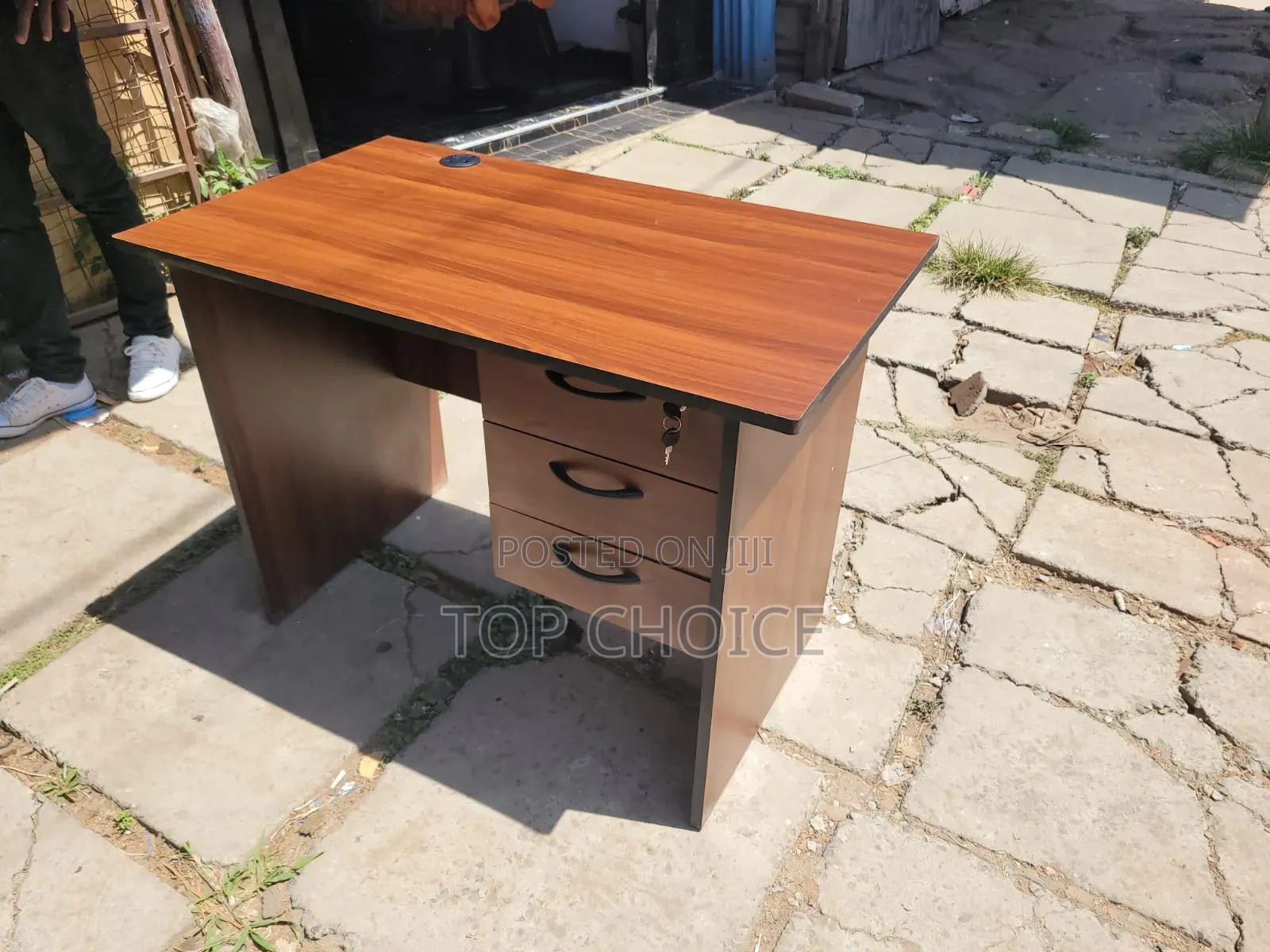 Office Desk Within Smooth Rail System