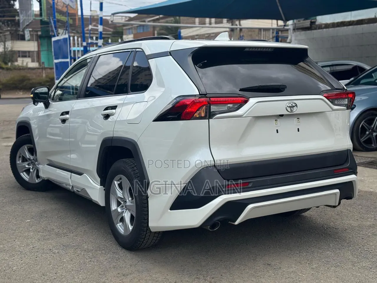 Toyota RAV4 2019 White