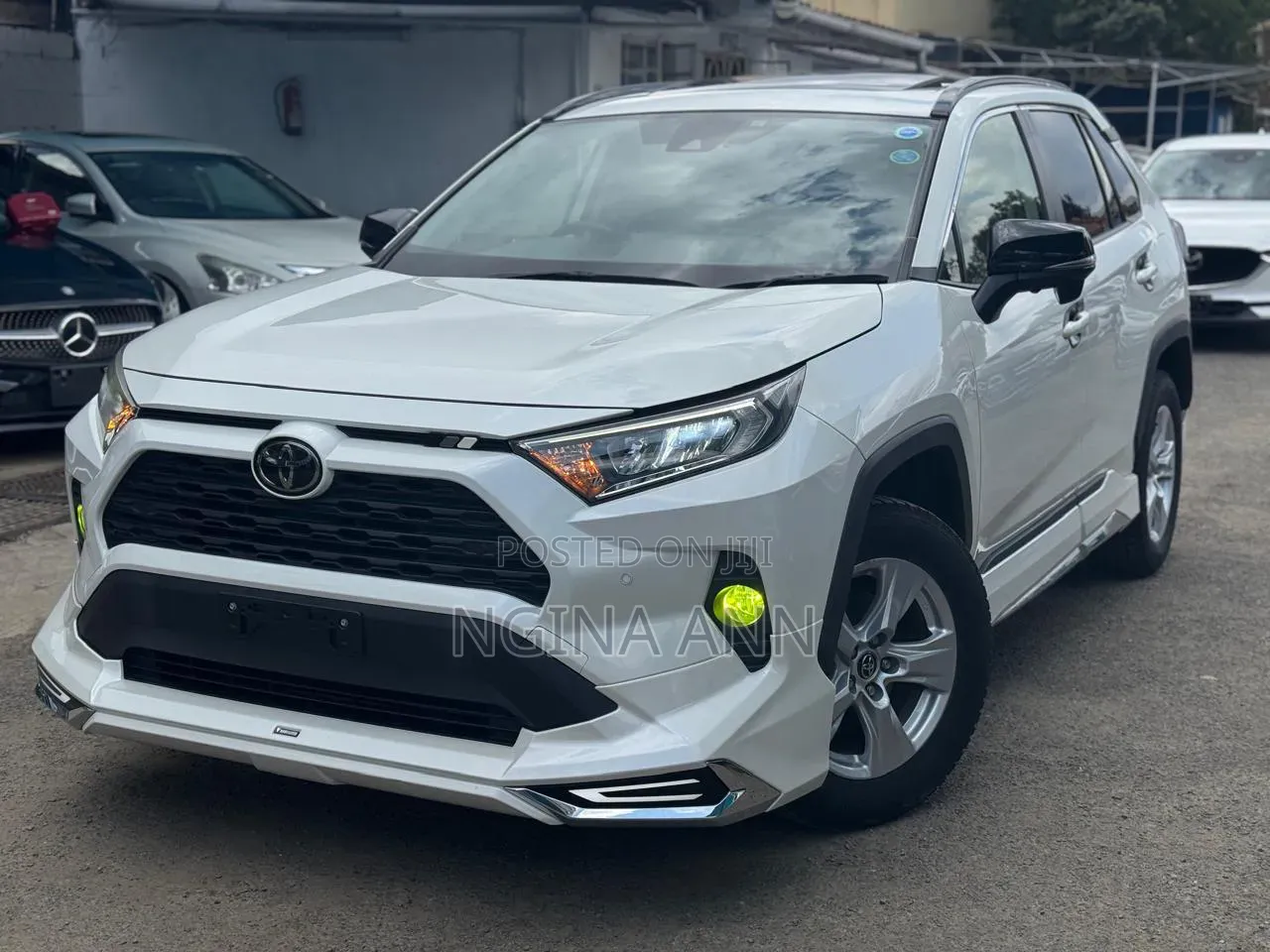 Toyota RAV4 2019 White