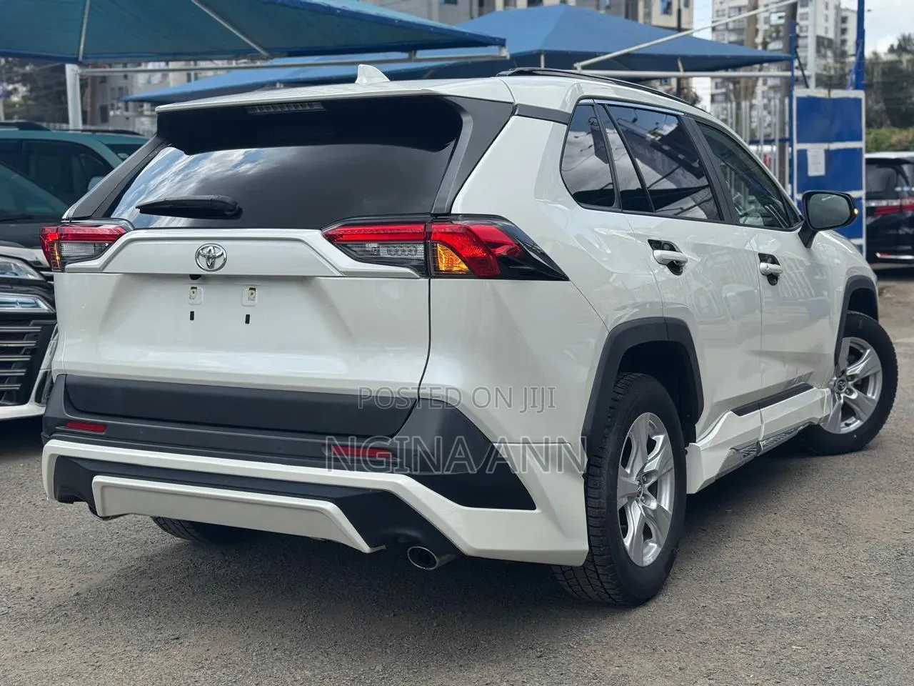 Toyota RAV4 2019 White
