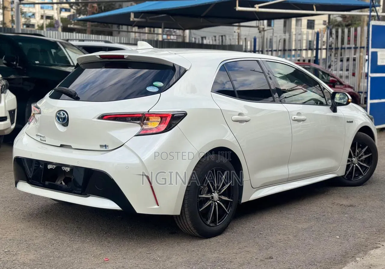 Toyota Corolla Hatchback 2019 White