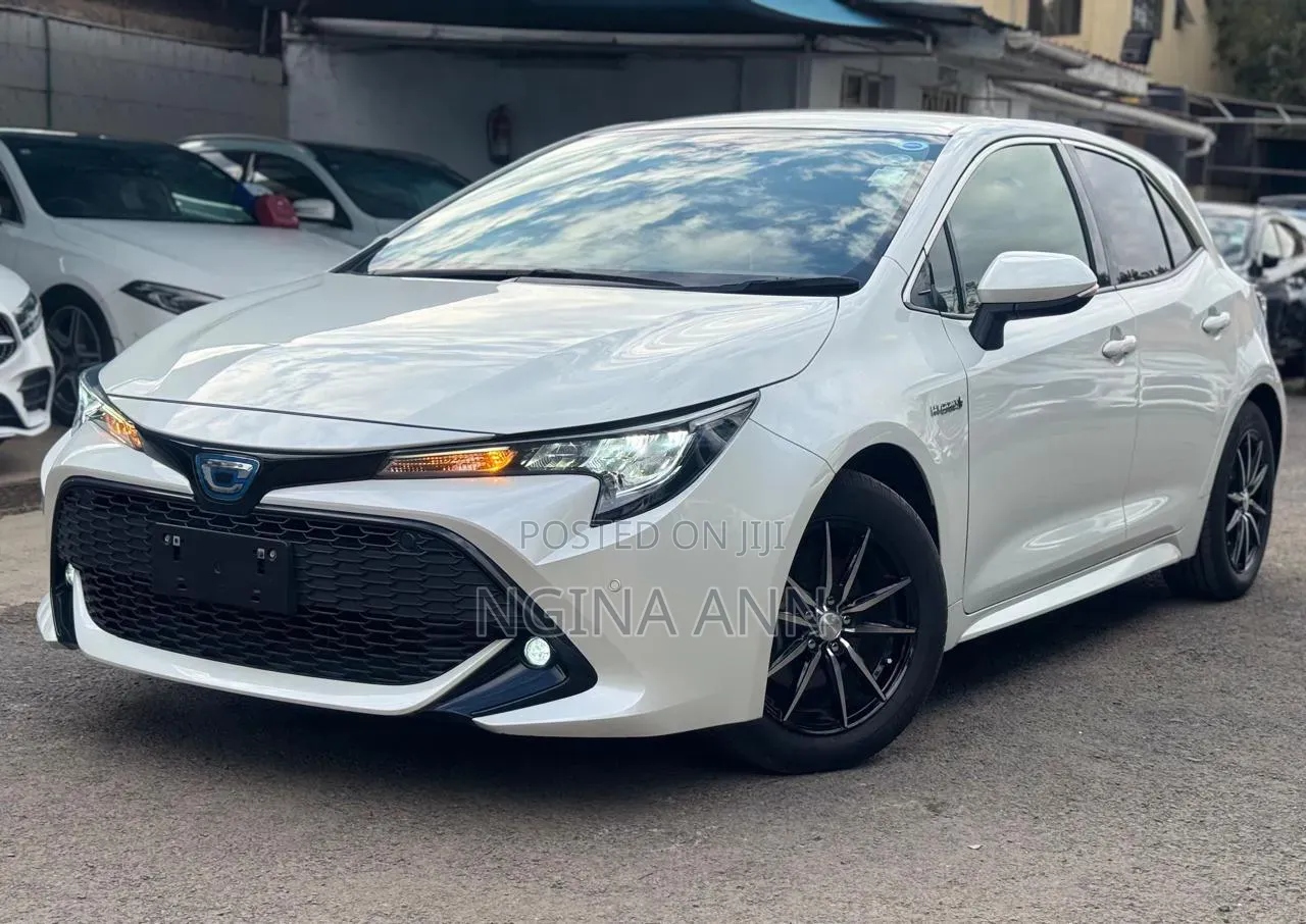 Toyota Corolla Hatchback 2019 White