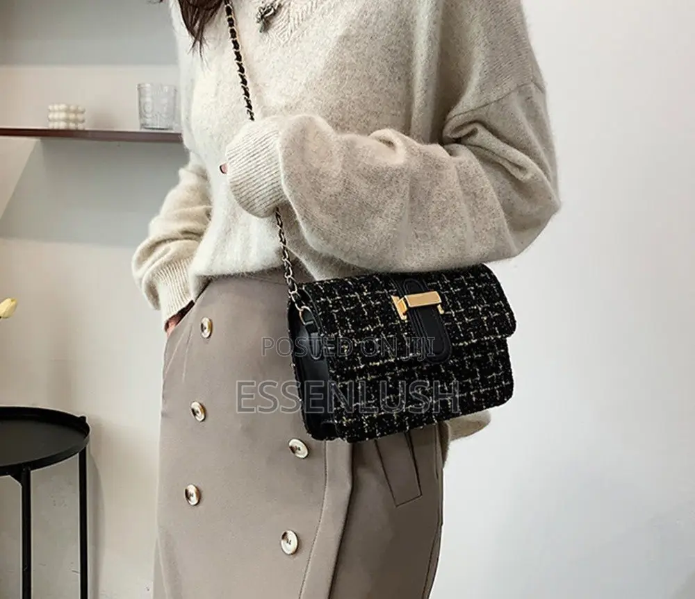 Elegant Tweed Crossbody Flap Bag With Gold Chain Strap