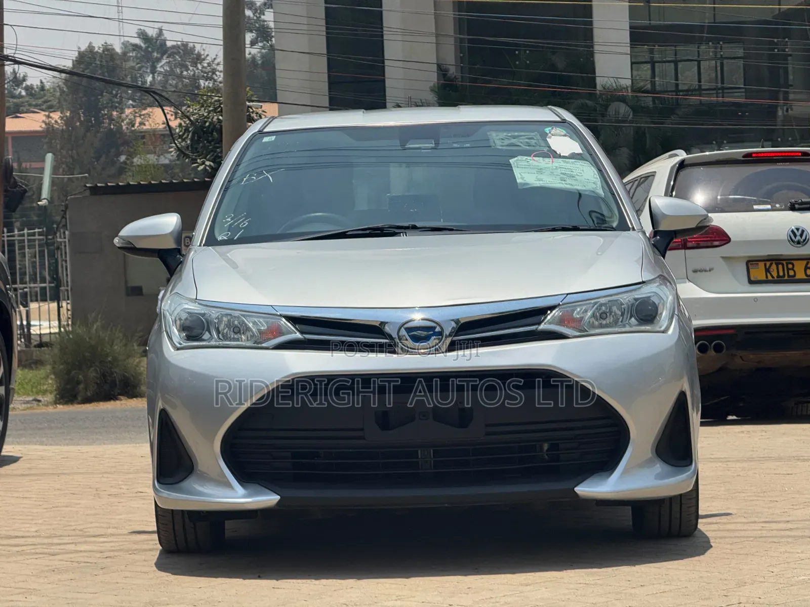 Toyota Corolla Fielder 1.5 Hybrid FWD 2020 Silver