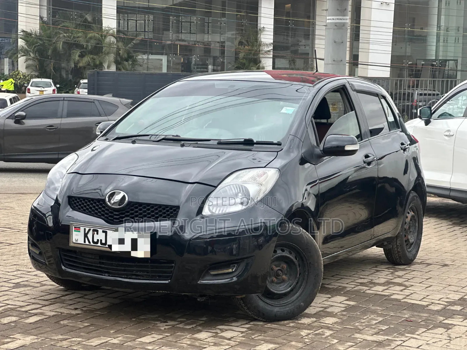 Toyota Vitz 1.3 FWD 5dr 2009 Black