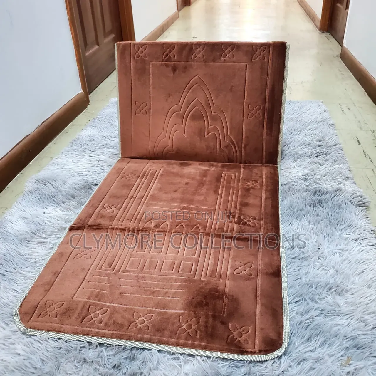Foldable Padded Prayer Mat With Backrest Support -Plush Velvet Janamaz