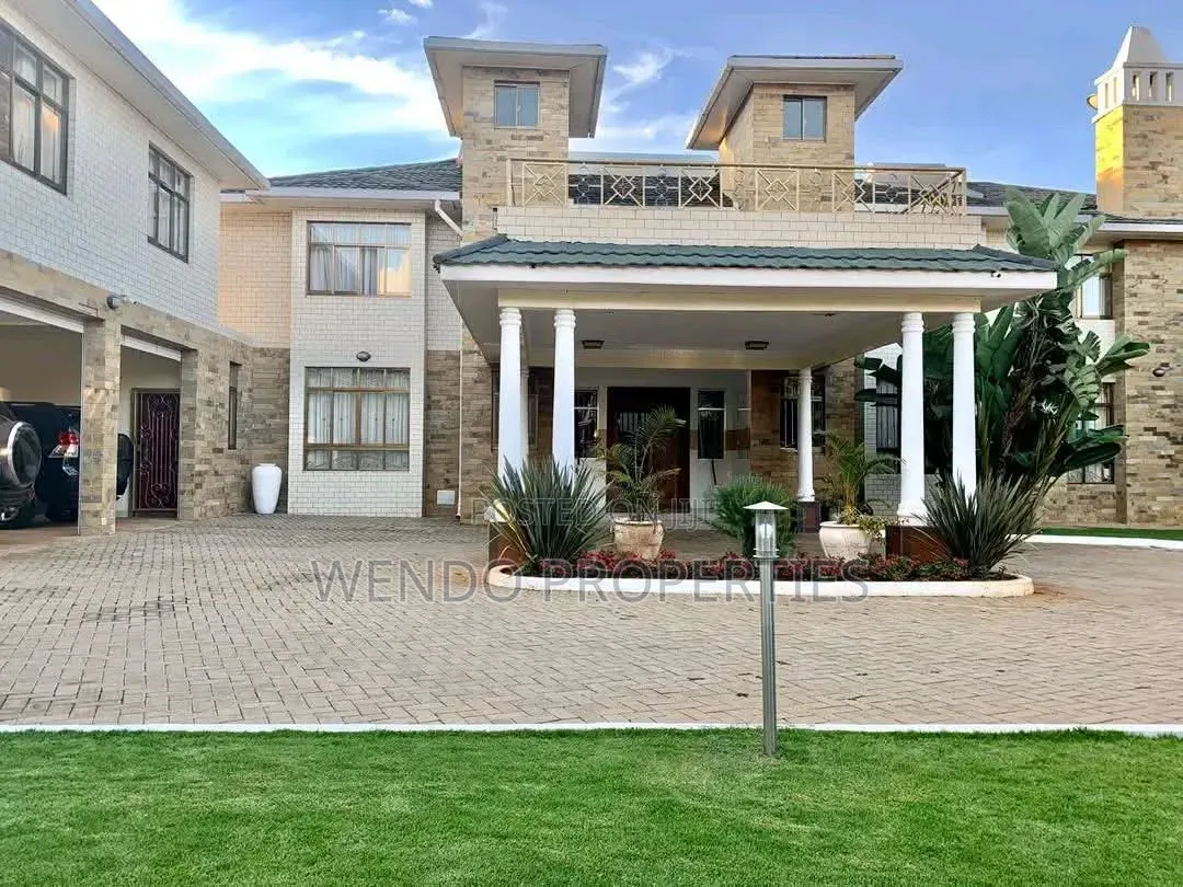 8bdrm Villa in Hardy for sale