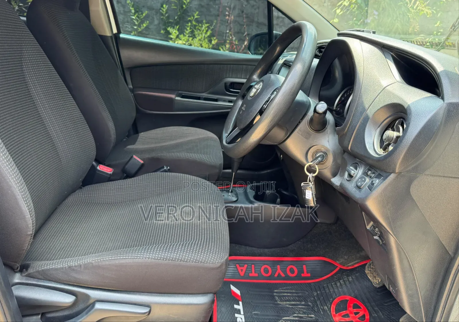 Toyota Vitz 2017 White