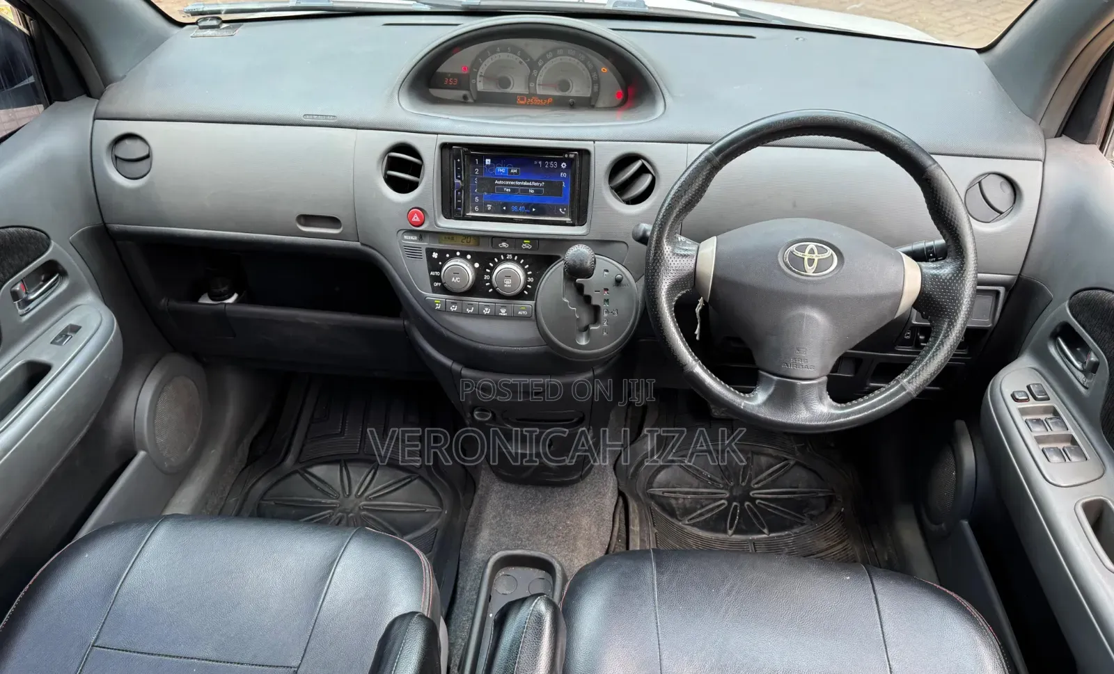 Toyota Sienta 2012 White