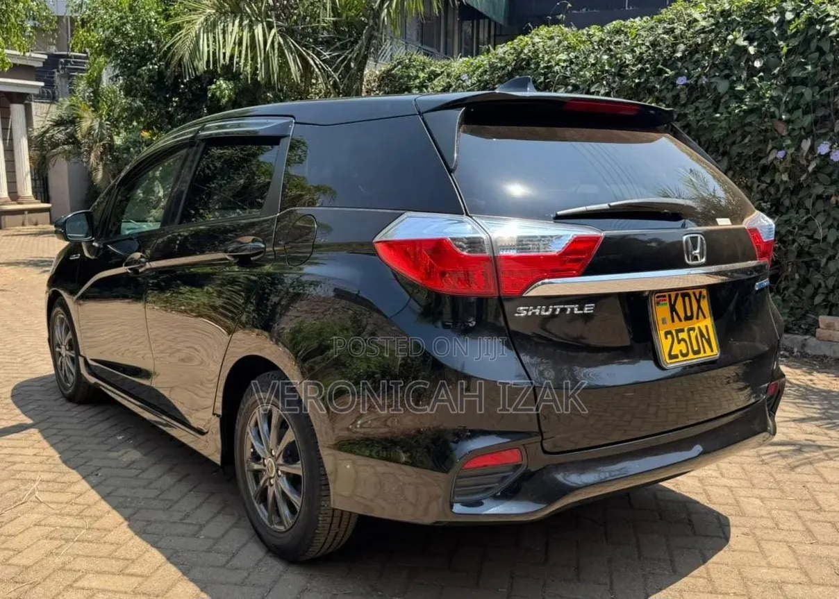 Honda Fit Shuttle 2018 Black