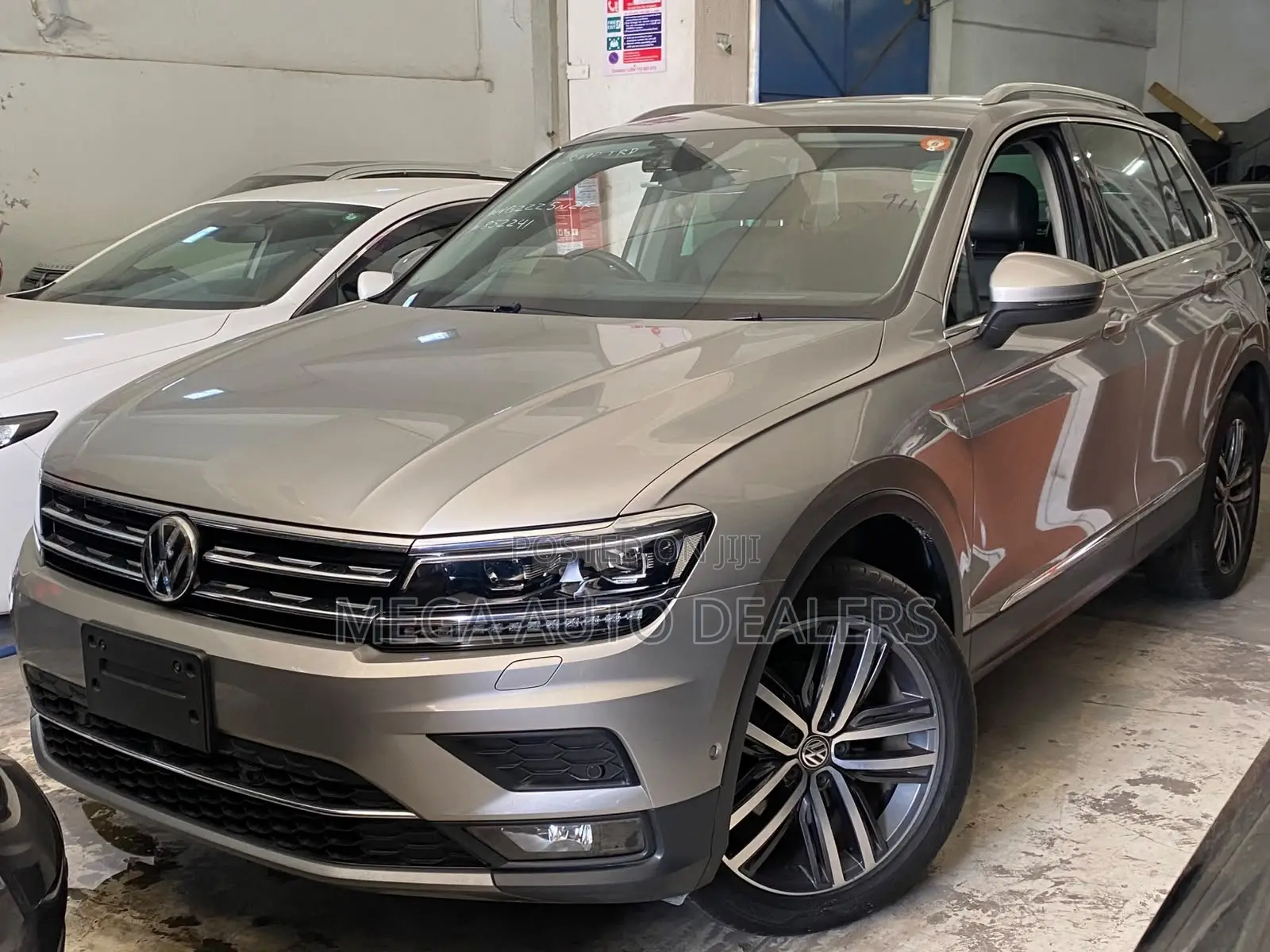 Volkswagen Tiguan 2019 Gold