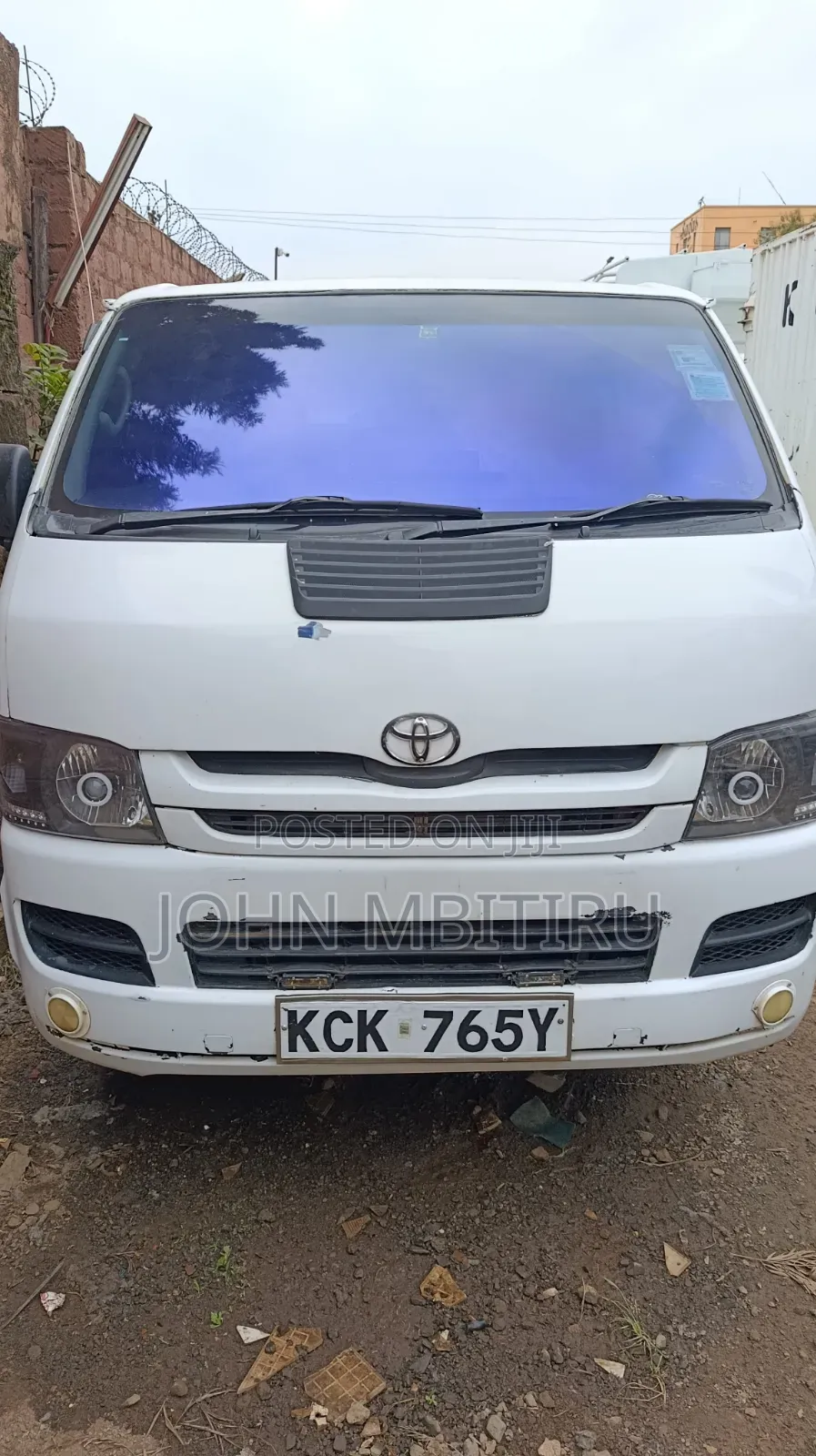 Nissan 100 2015 White