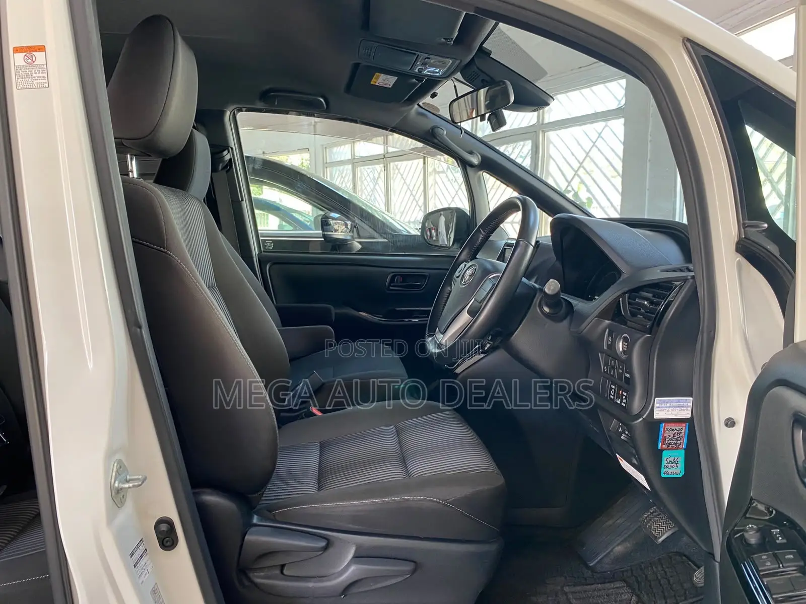 Toyota Noah 2019 White