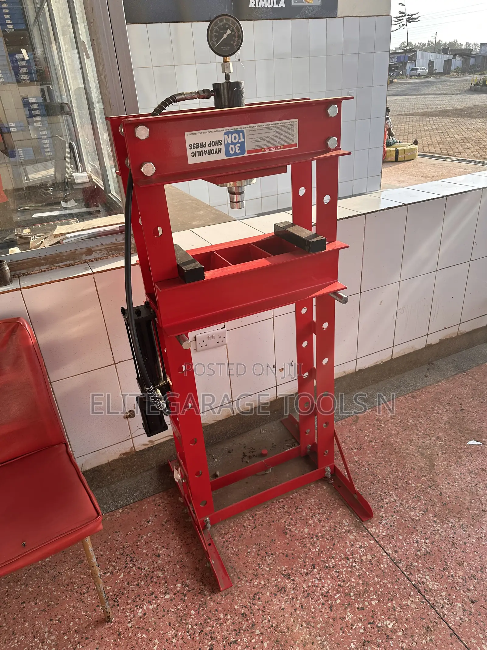 New Advanced Sunshine Italy Pneumatic 30tonne Press Machine