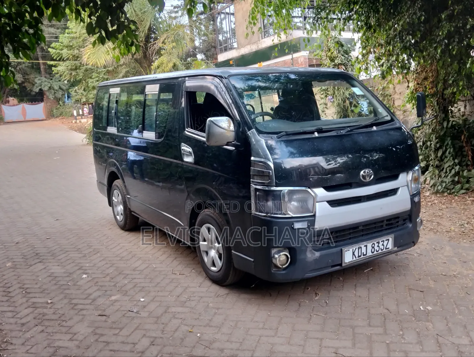 Toyota HiAce 2015 Black
