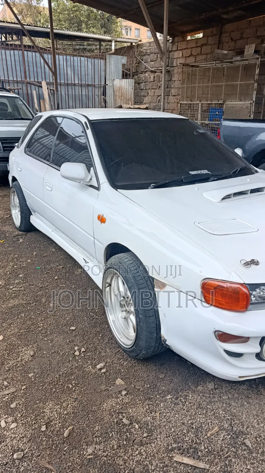 Subaru Legacy 2004 White