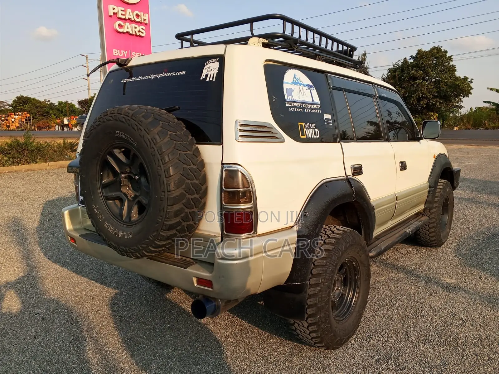 Toyota Land Cruiser Prado 2000 White