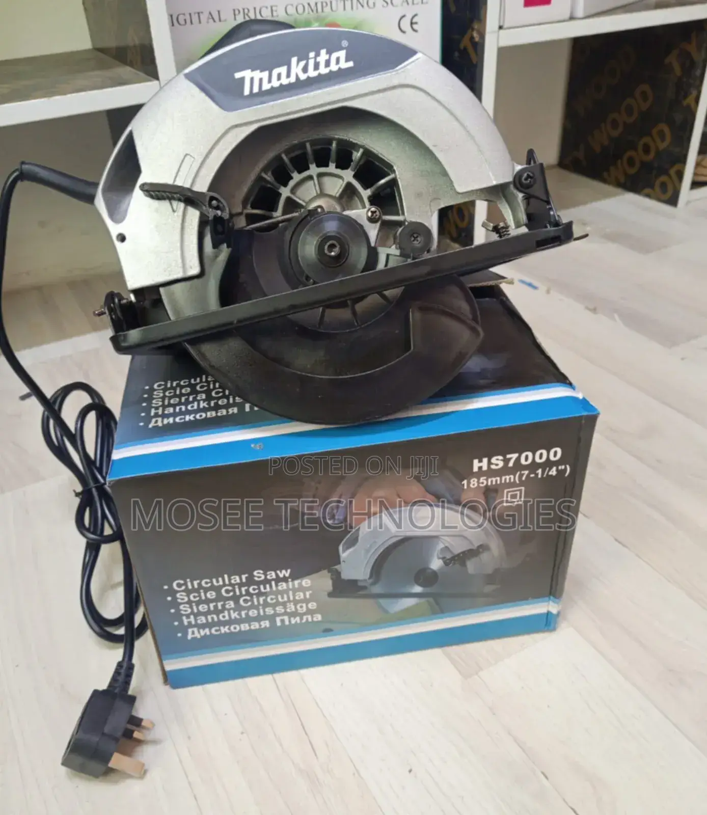 Makita HS7000 7-1/4" 185mm Circular Saw for Wood Cutting