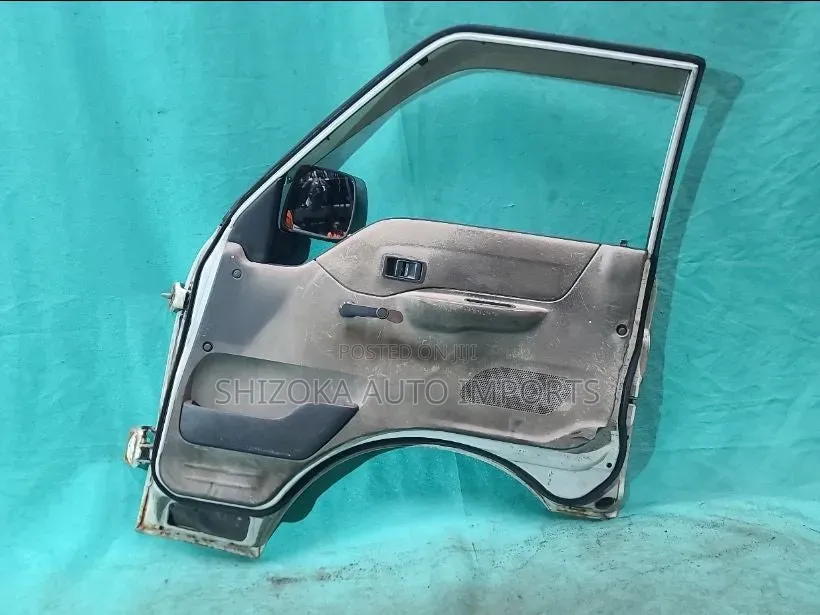 F Door Assy Rh Nissan Vanette Truck 2001