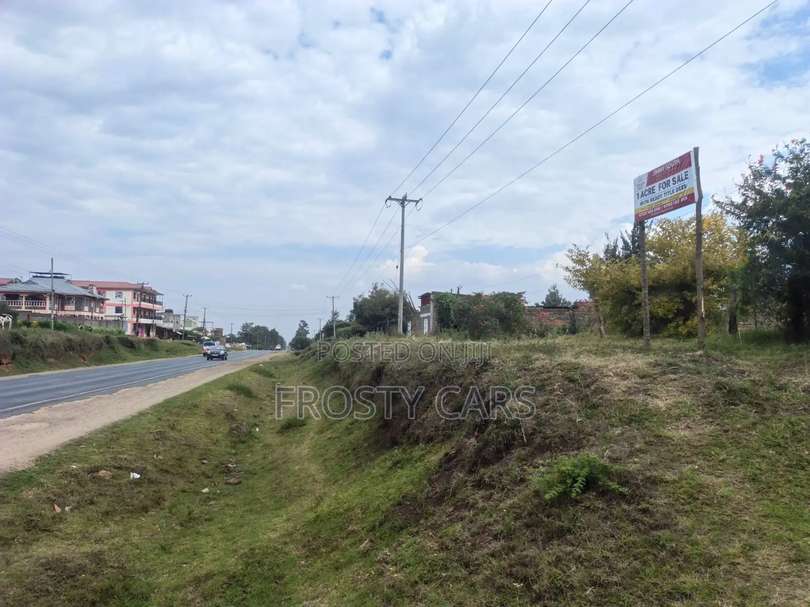 Prime Land 1acre, on Quick Sale Touching Tarmac Road