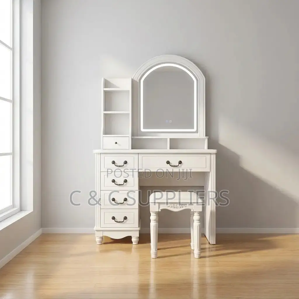 White Modern Vanity Make Up Desk