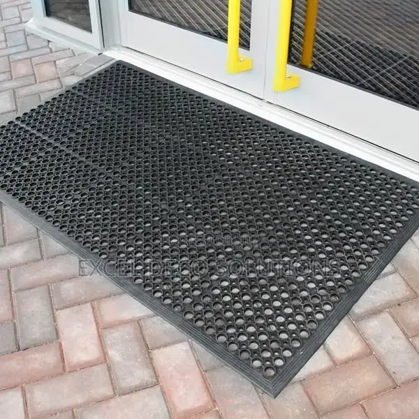 Outdoor Rubber Entrance Mats 120x80cm | Weatherproof Ramp Mat