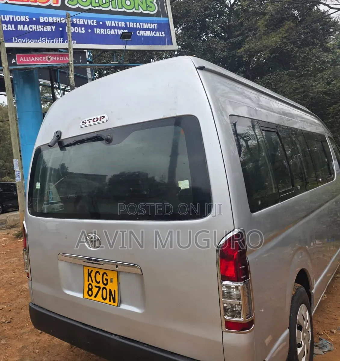 Toyota HiAce 2010 Silver