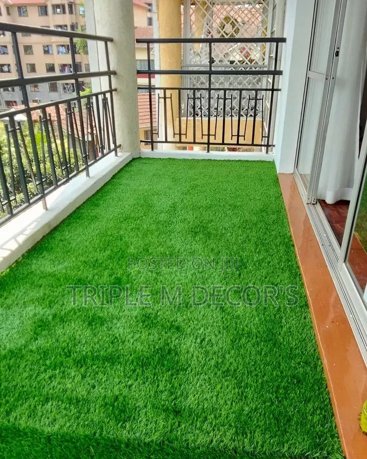 Compact Balcony Synthetic Lawn Carpet – Easy to Clean
