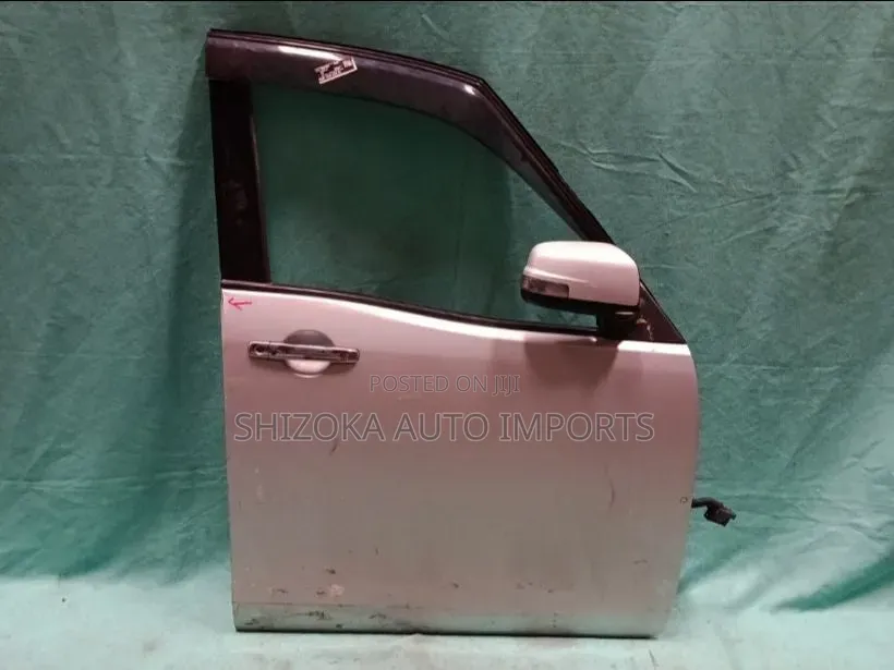 F Door Assy Rh Nissan Serena C26 2012