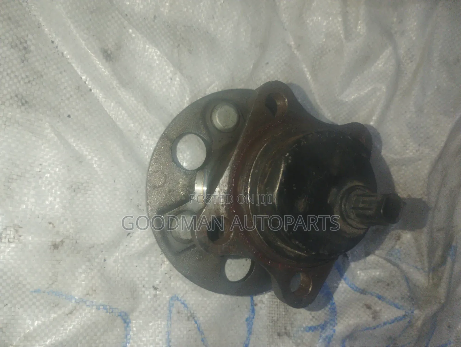 Fielder 161 2wd Rear Hub
