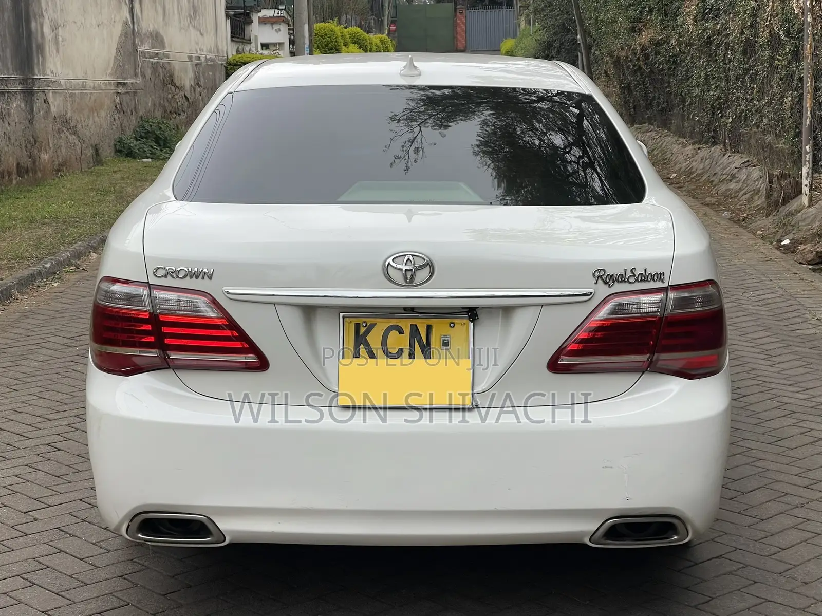 Toyota Crown 2011 White