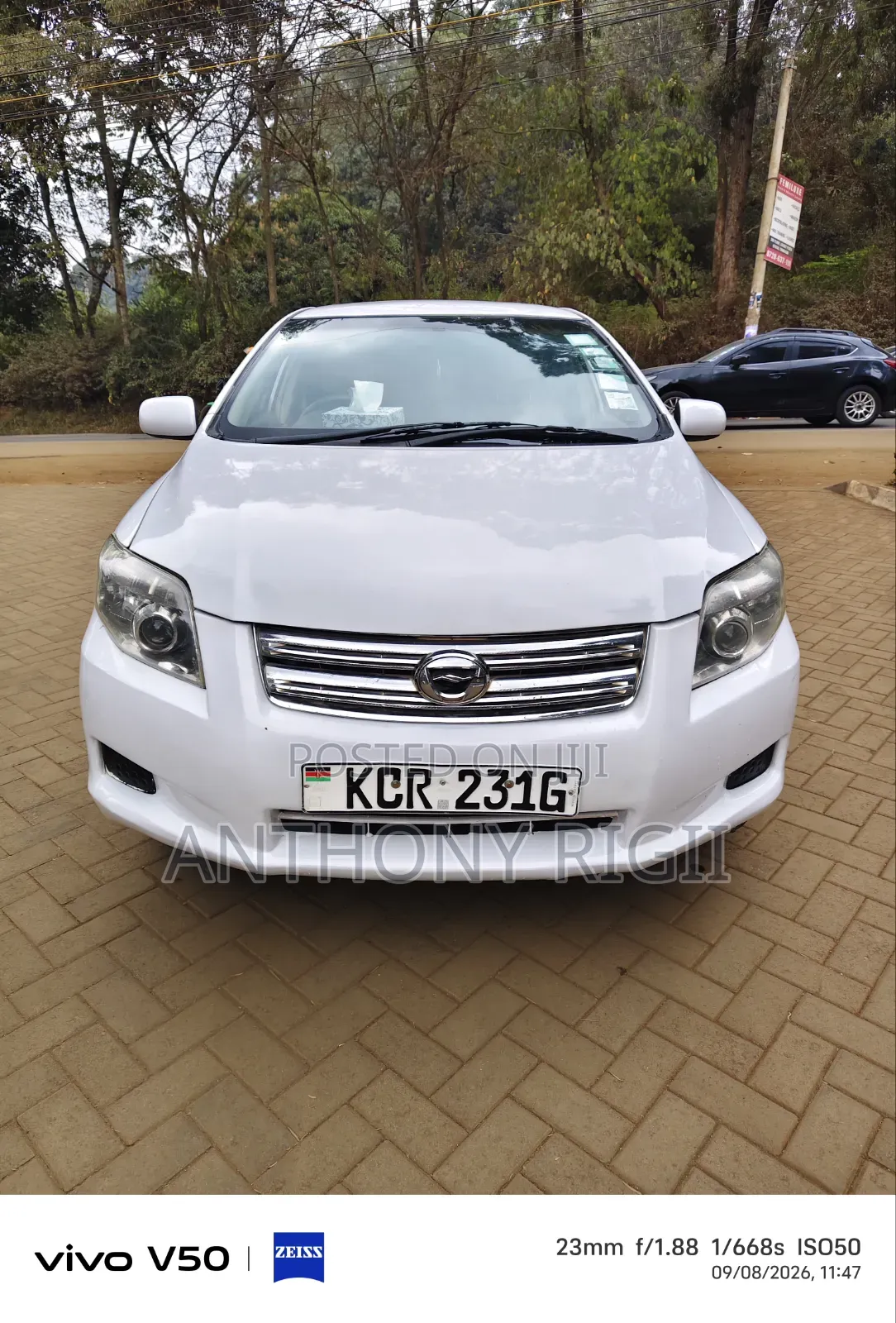 Toyota Sienta 2011 White