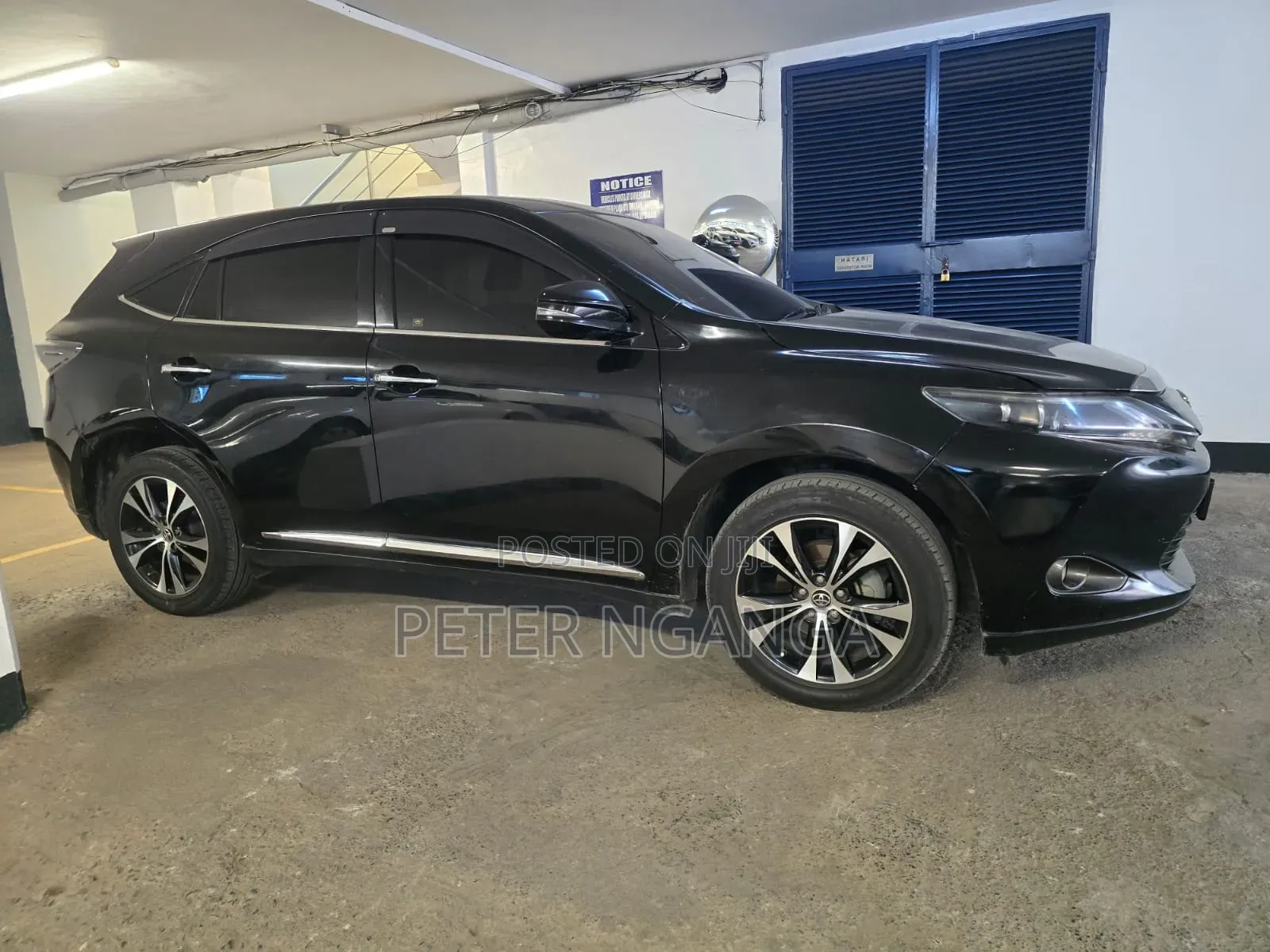 Toyota Harrier 2.0 2015 Black