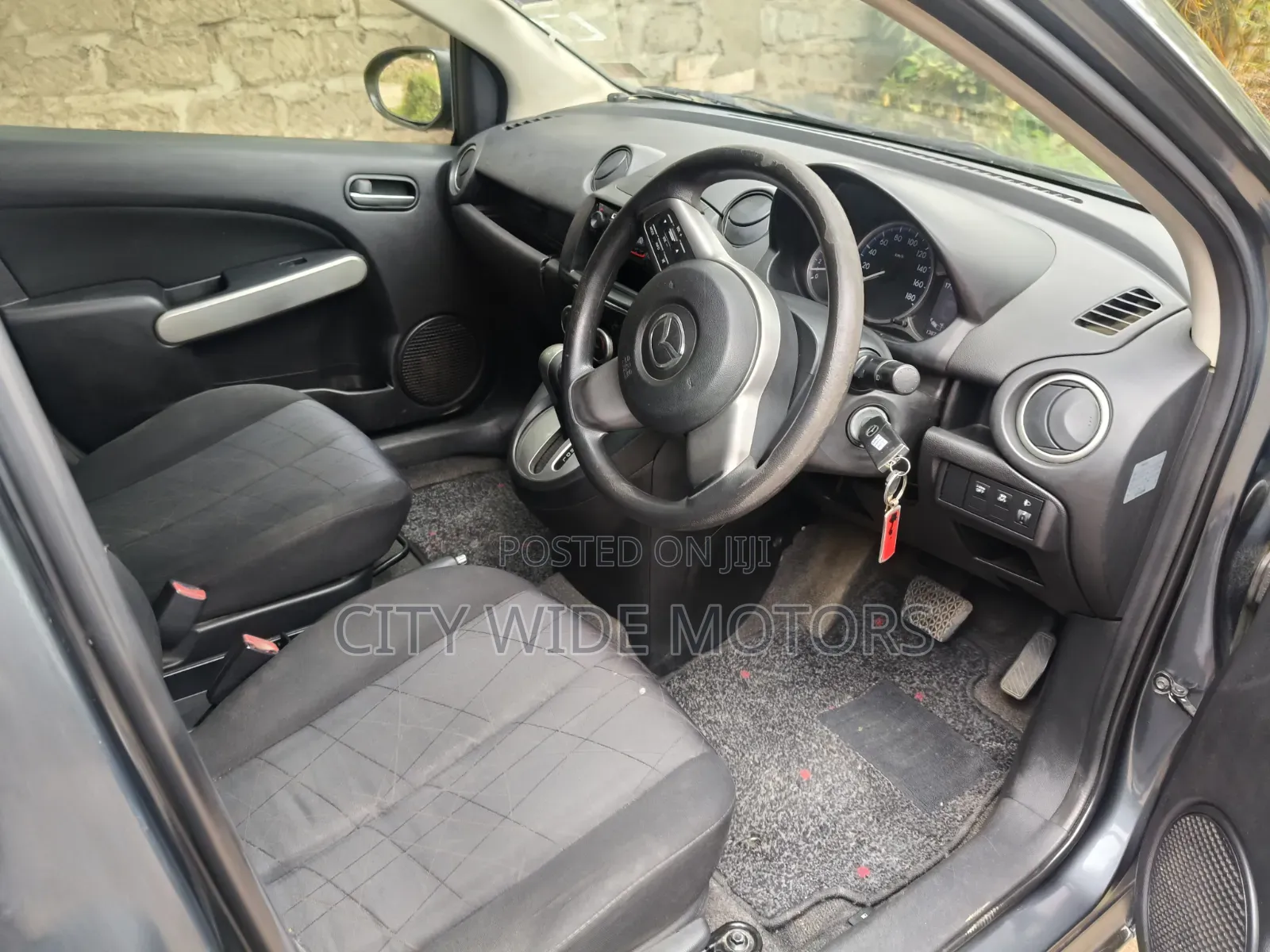 Mazda Demio 2012 Gray