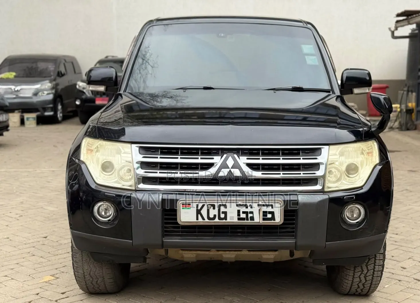 Mitsubishi Pajero 2010 Black