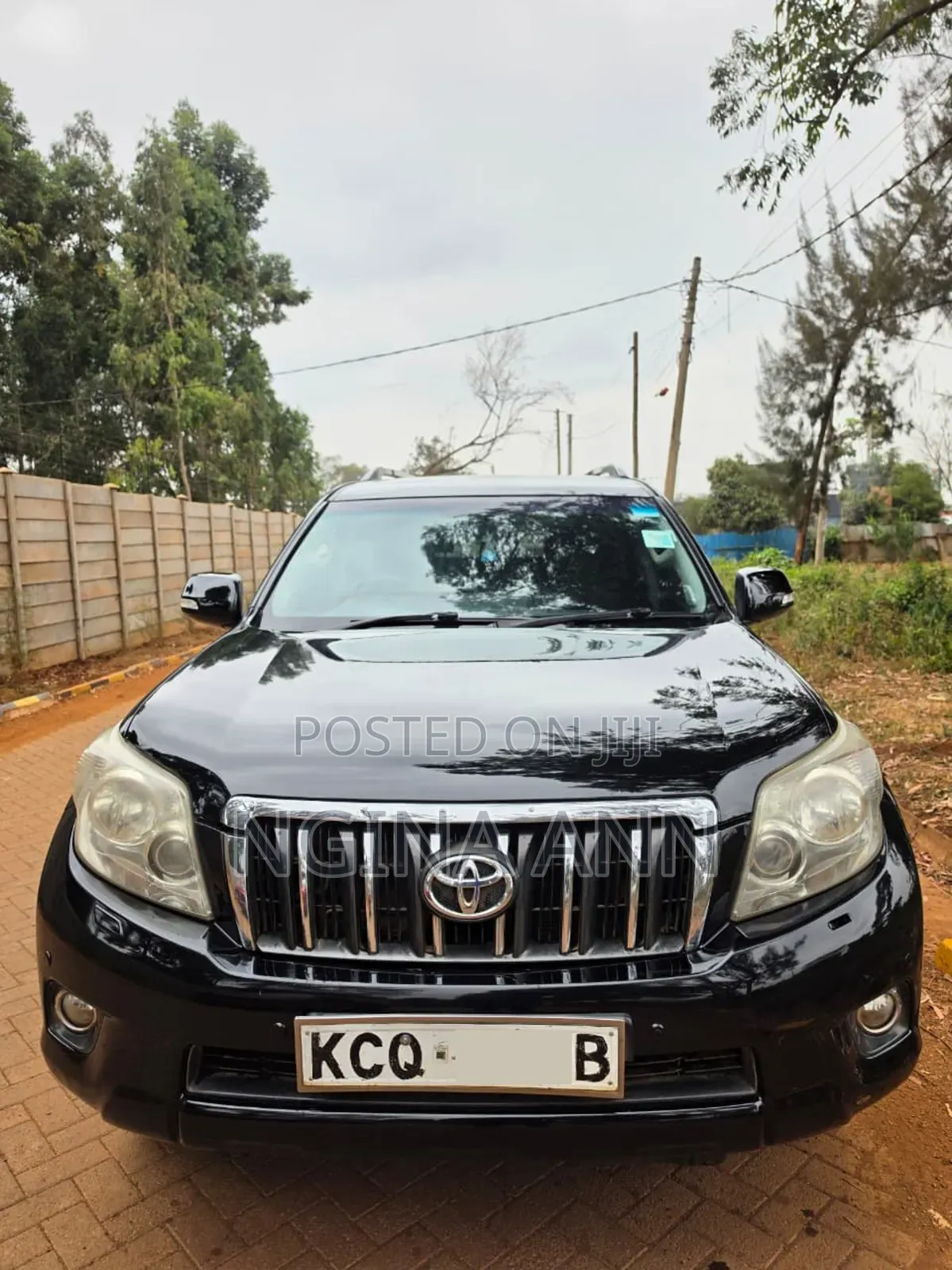 Toyota Land Cruiser Prado 2011 Black