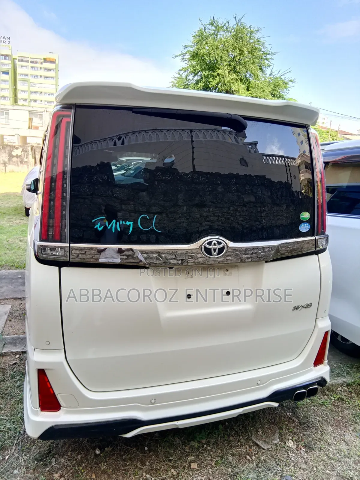 Toyota Noah 2018 White