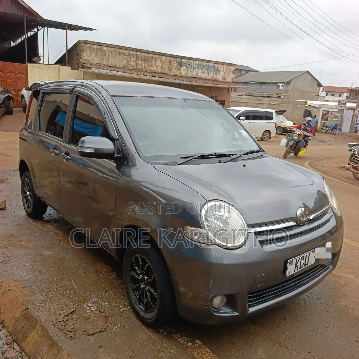 Toyota Sienta 1.5 FWD 2013 Gray
