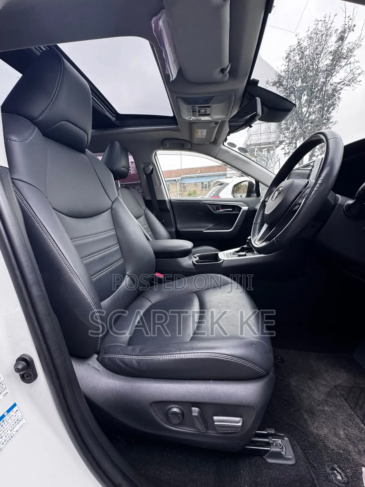 Toyota RAV4 2019 White