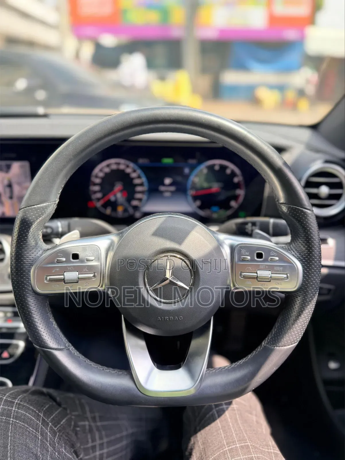 Mercedes-Benz C200 2019 Off white